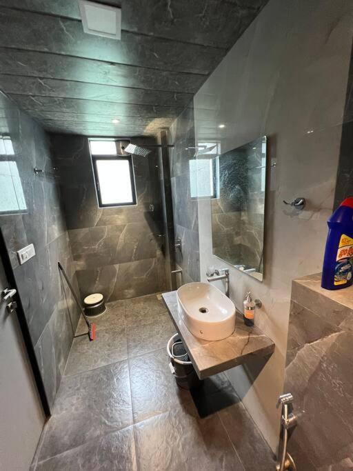 Stayhaven Starmount 4Bhk & Pool มุมไบ ภายนอก รูปภาพ
