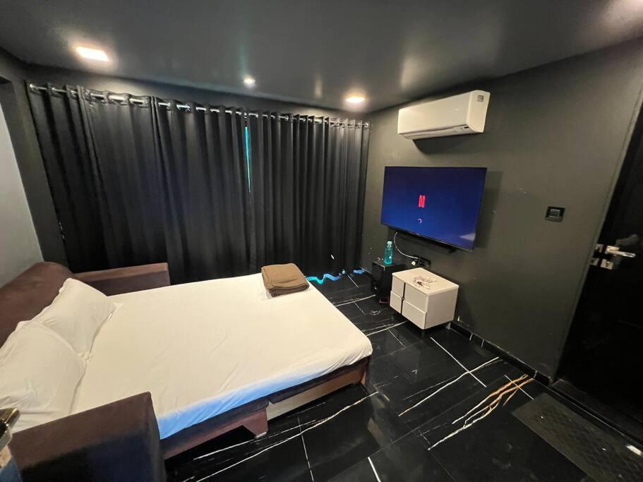 Stayhaven Starmount 4Bhk & Pool มุมไบ ภายนอก รูปภาพ